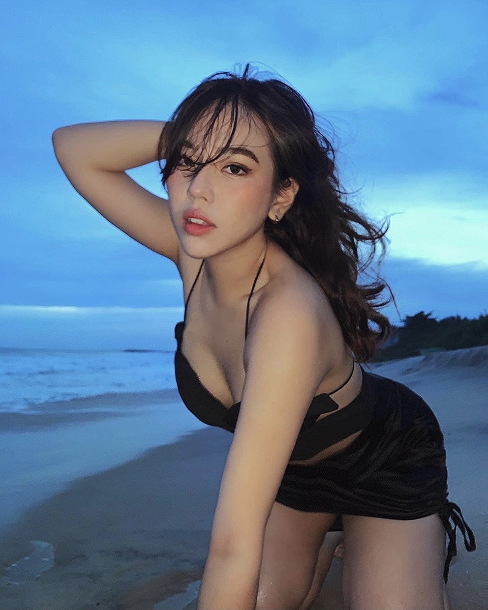 Nữ sinh ĐH Văn Lang xinh xắn, có đường nét hao hao ca sĩ Min - 3 Nữ sinh ĐH Văn Lang xinh xắn, có đường nét hao hao ca sĩ Min - 3