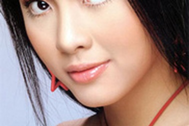 Tăng Thanh Hà: Tiếc vì không sống trọn vẹn thời học cấp 3