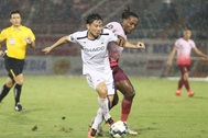 Minh Vương lập hattrick, HA Gia Lai thắng đậm Hải Phòng