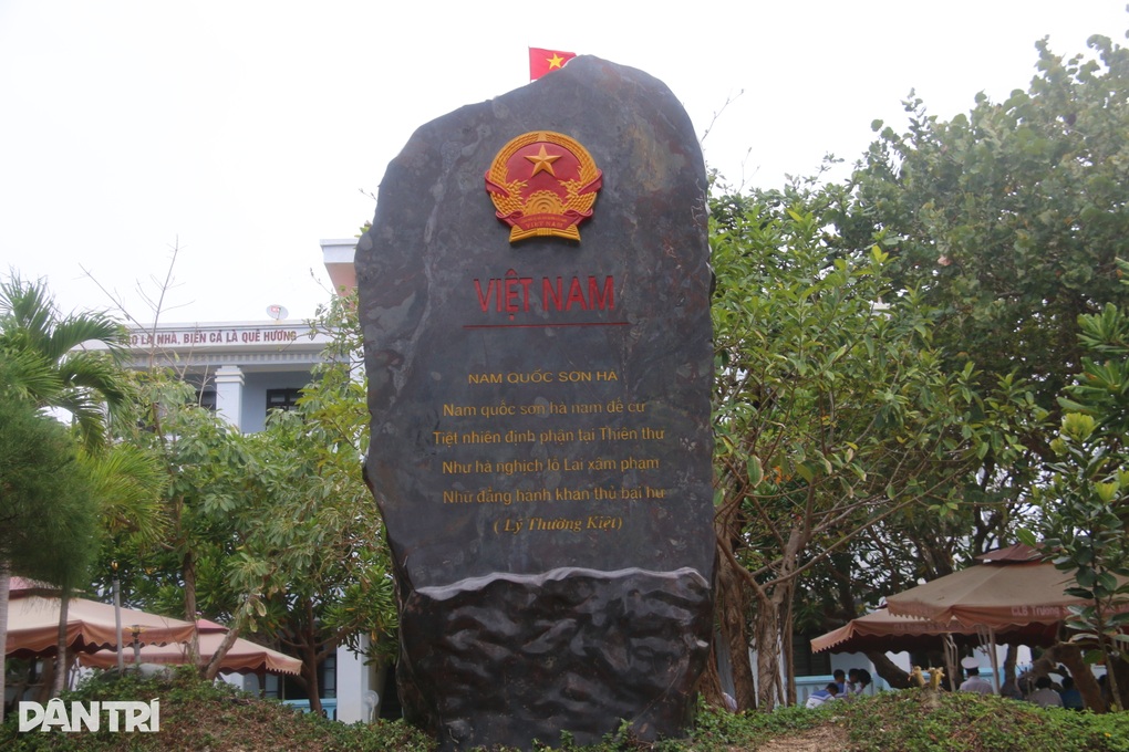 Nhà tưởng niệm Bác Hồ ở Trường Sa - 6