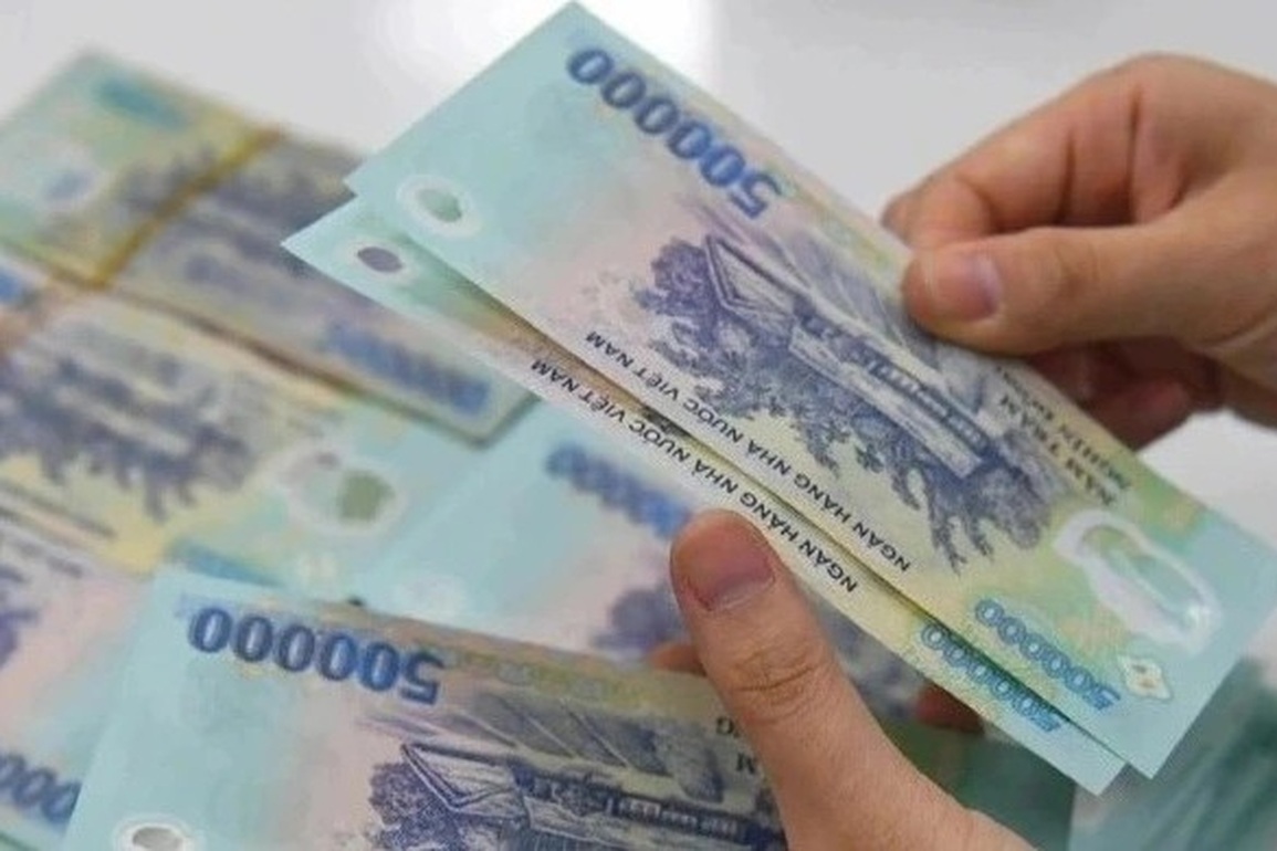 Hà Nội: Thưởng Tết cao nhất đạt 400 triệu đồng, thấp nhất là 300.000 đồng - 1 Hà Nội: Thưởng Tết cao nhất đạt 400 triệu đồng, thấp nhất là 300.000 đồng - 1