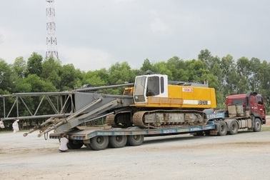 “Sợ” trạm cân, tài xế bỏ xe giữa quốc lộ