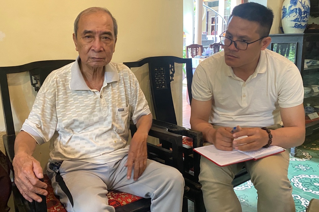 Leo lên ngai vàng điện Thái Hòa quậy phá: Giá trị nguyên bản đã không còn - 2 Leo lên ngai vàng điện Thái Hòa quậy phá: Giá trị nguyên bản đã không còn - 2