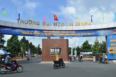 Các trường cảnh báo HS, SV tránh xa “Hội thánh Đức Chúa Trời”