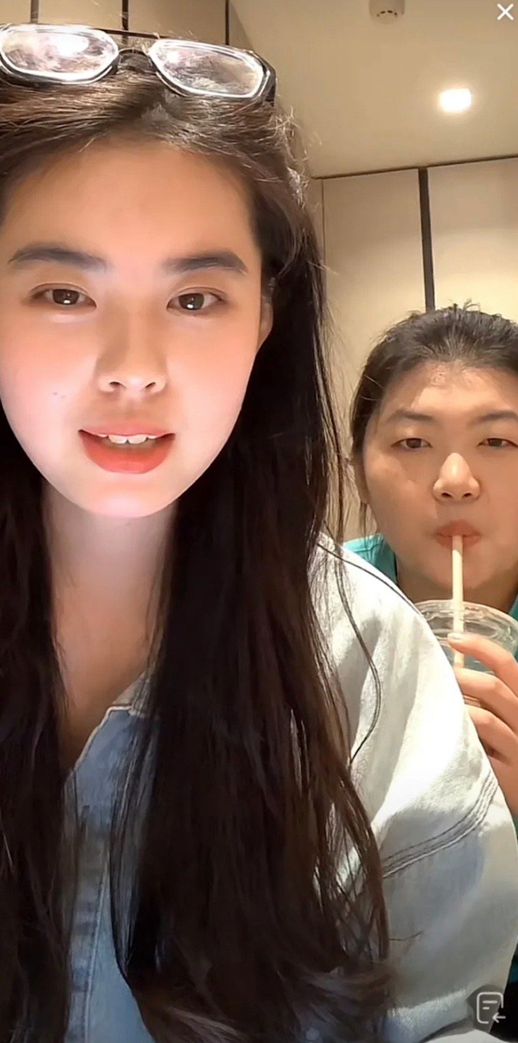 Nổi tiếng và được mời đóng phim vì giống đệ nhất mỹ nhân Vương Tổ Hiền - 7 Nổi tiếng và được mời đóng phim vì giống đệ nhất mỹ nhân Vương Tổ Hiền - 7