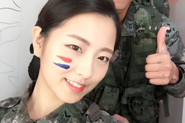 Ngắm vẻ đẹp của cô gái làm gương mặt đại diện quân đội Hàn Quốc
