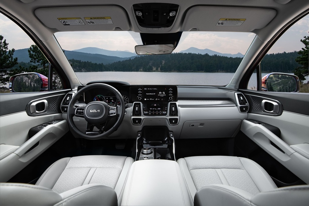 Kia Sorento bản tiết kiệm xăng lộ diện tại Việt Nam, sẵn sàng đấu Santa Fe - 3 Kia Sorento bản tiết kiệm xăng lộ diện tại Việt Nam, sẵn sàng đấu Santa Fe - 3