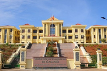 Giáo viên hợp đồng nửa năm chưa nhận lương: Do lãnh đạo địa phương “xé rào” tuyển dụng