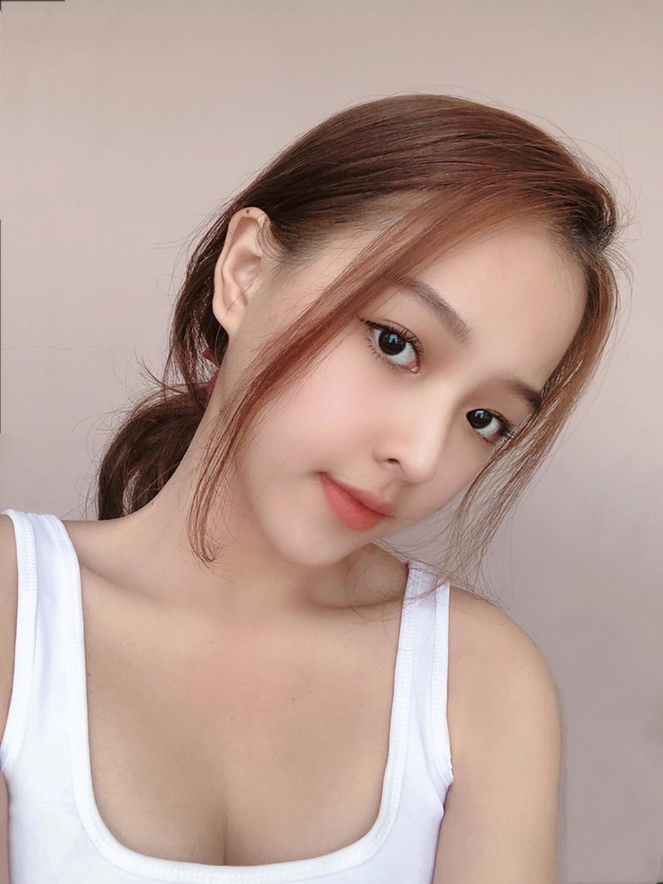 Khoe số đo 3 vòng như hoa hậu của cô nàng 10X Phú Yên - 1 Khoe số đo 3 vòng như hoa hậu của cô nàng 10X Phú Yên - 1