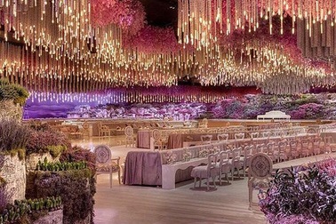 Choáng ngợp đám cưới tỉ đô của con trai tỉ phú Nga