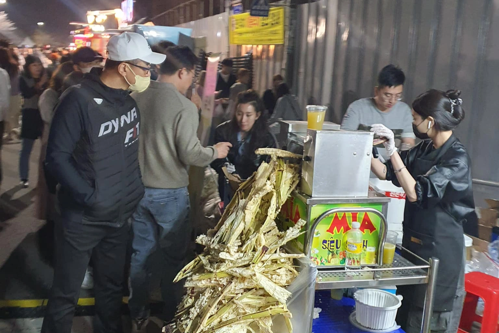 Du học sinh Việt giàu sụ nhờ xe nước mía ở Hàn Quốc? - 1 Du học sinh Việt giàu sụ nhờ xe nước mía ở Hàn Quốc? - 1