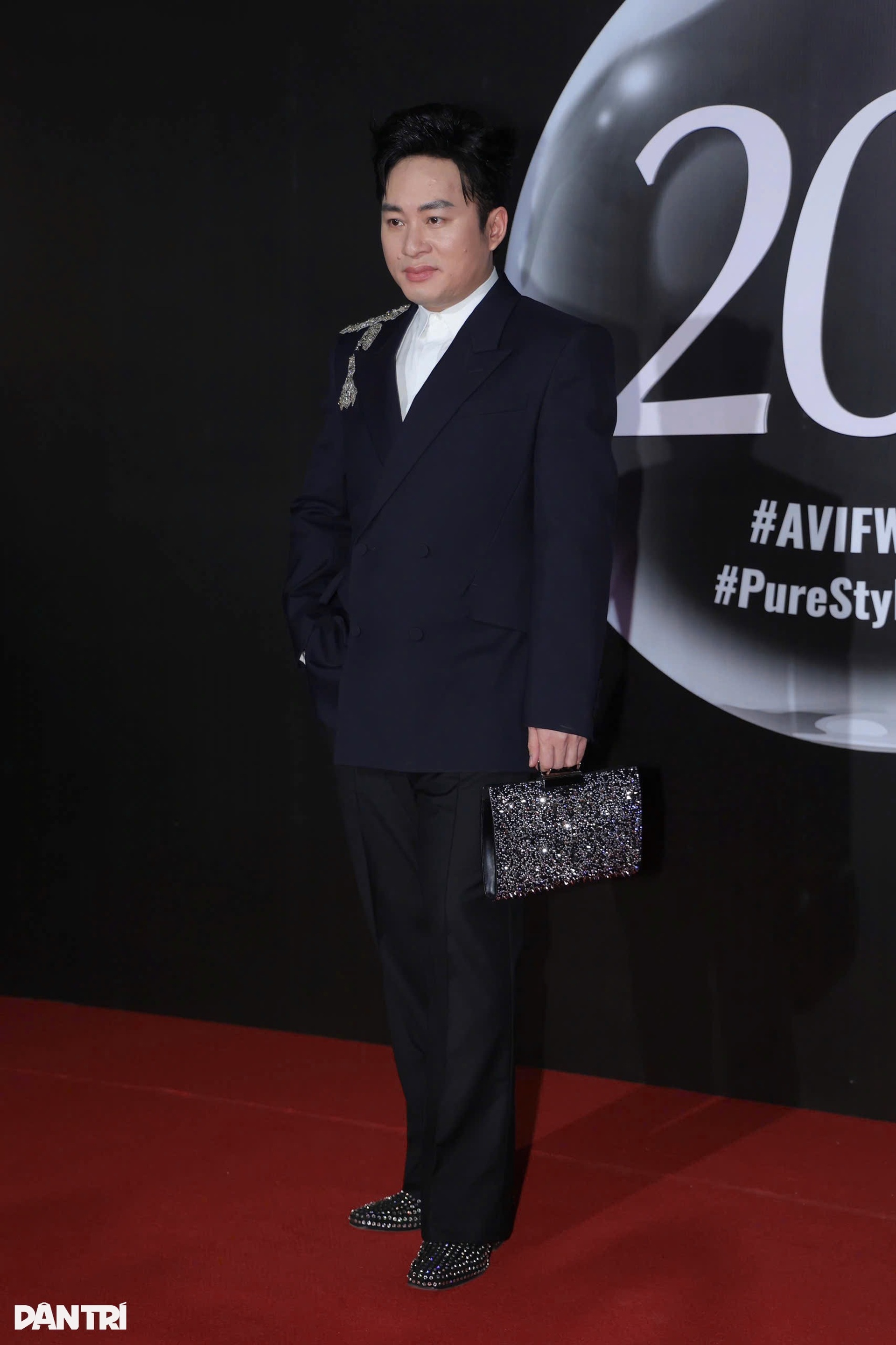 Khoảnh khắc gây sốt của dàn sao Việt tại Tuần lễ Thời trang - 14 Khoảnh khắc gây sốt của dàn sao Việt tại Tuần lễ Thời trang - 14