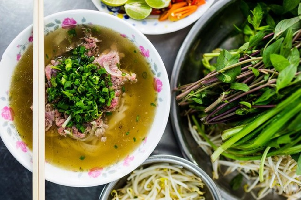 호주 관광객들이 호치민시에서 단 48시간 만에 맛있는 음식을 먹고 돌아다닌다 - 2 Chỉ có 48 tiếng, khách Australia chạy sô ăn đủ món ngon ở TPHCM - 2