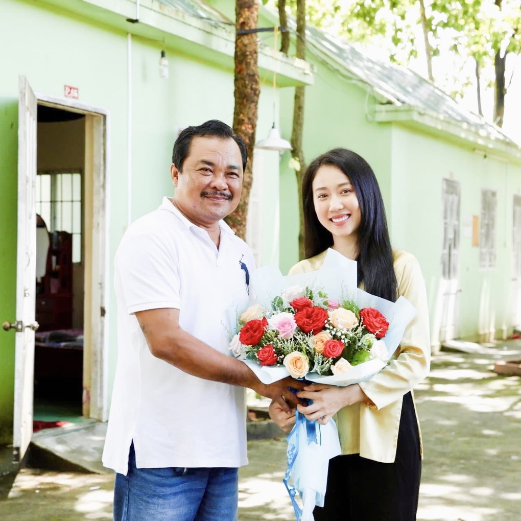 Phim giờ vàng VTV vướng nghi vấn có cảnh loạn luân, đạo diễn nói gì? - 2 Phim giờ vàng VTV vướng nghi vấn có cảnh loạn luân, đạo diễn nói gì? - 2