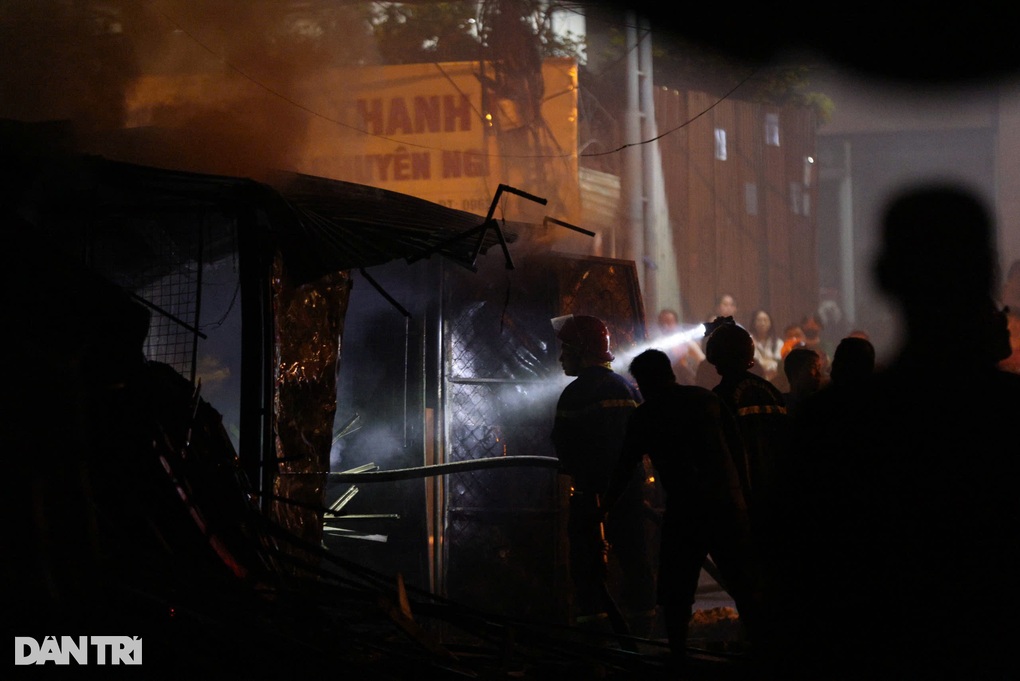 Cháy lớn tại chợ Thanh Đa ở TPHCM - 2