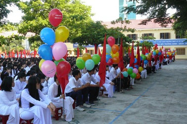 Góp sức giúp học sinh Trường Sa trong ngày khai giảng