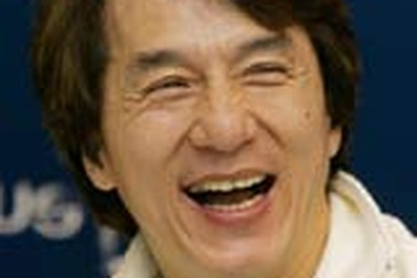 Thành Long sẽ sản xuất 10 phim ở lục địa