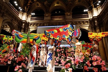 Tưng bừng Văn hóa Việt ở Tòa thị chính Paris