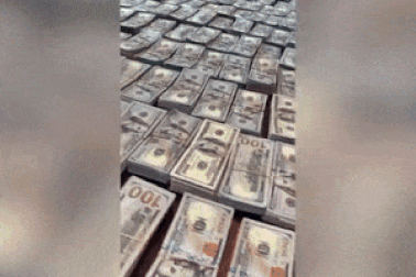 “Choáng” với màn khoe giàu của võ sĩ quyền anh