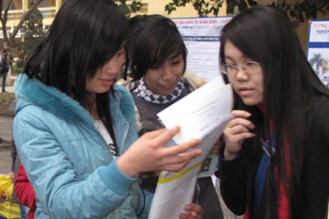 Chỉ tiêu tuyển sinh 2012: Trường giữ, trường giảm