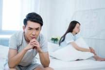 Nghe hộ cuộc gọi từ "bố" lúc vợ đang tắm, sau đó tôi quyết định ly hôn