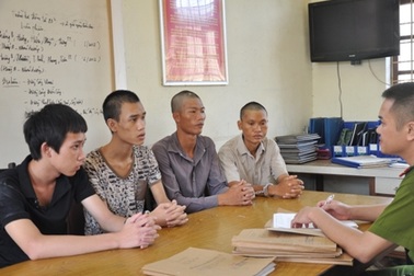 Liên tiếp bắt “nóng”  2 nhóm cướp táo tợn