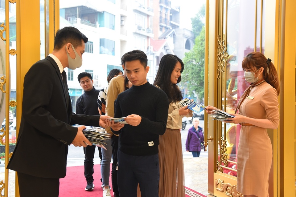 Ngày đặc biệt trong năm: DOJI tặng 2 chỉ vàng cho khách hàng may mắn - 3 Ngày đặc biệt trong năm: DOJI tặng 2 chỉ vàng cho khách hàng may mắn - 3