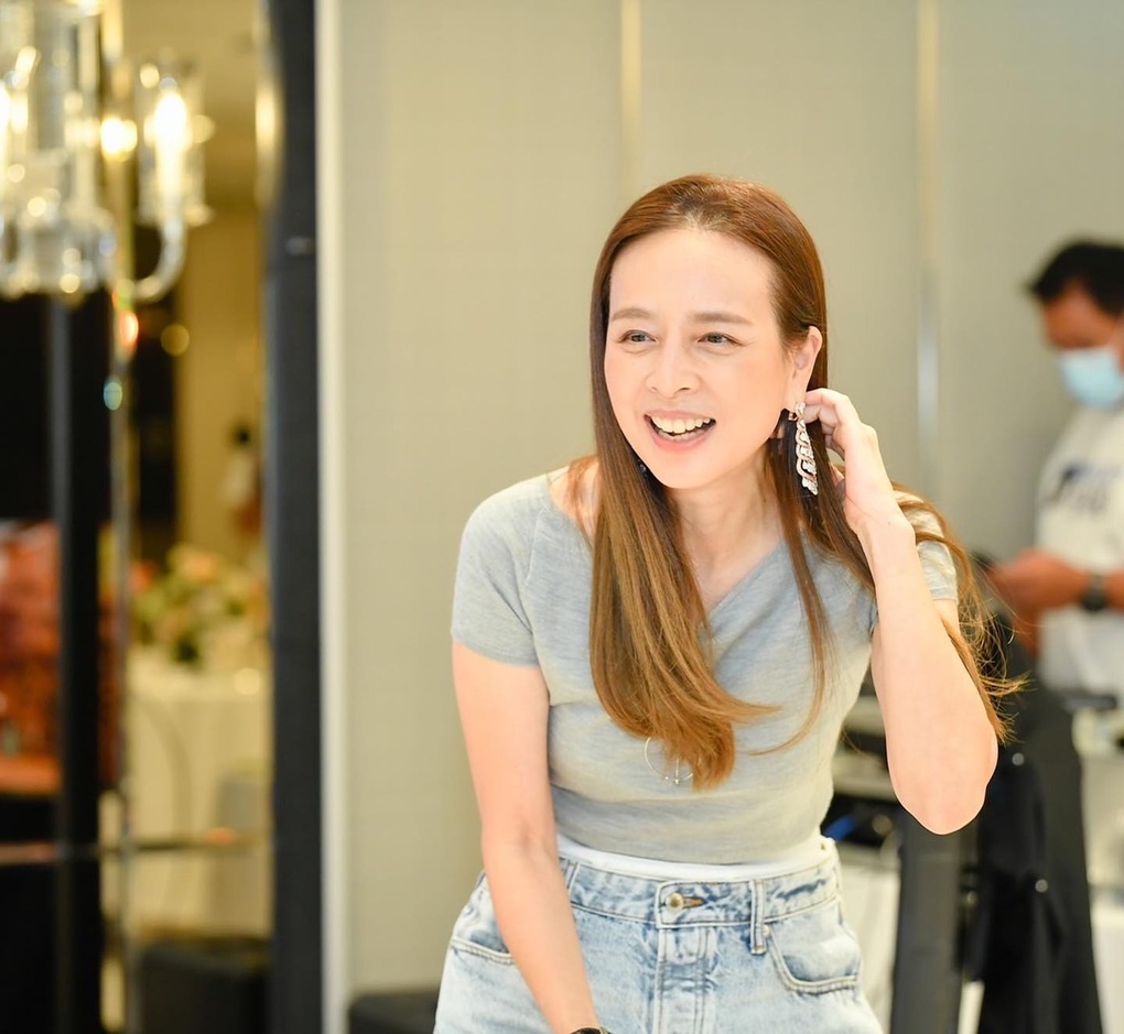 Choáng ngợp căn phòng toàn hàng hiệu của nữ đại gia Madam Pang Thái Lan - 8 Choáng ngợp căn phòng toàn hàng hiệu của nữ đại gia Madam Pang Thái Lan - 8