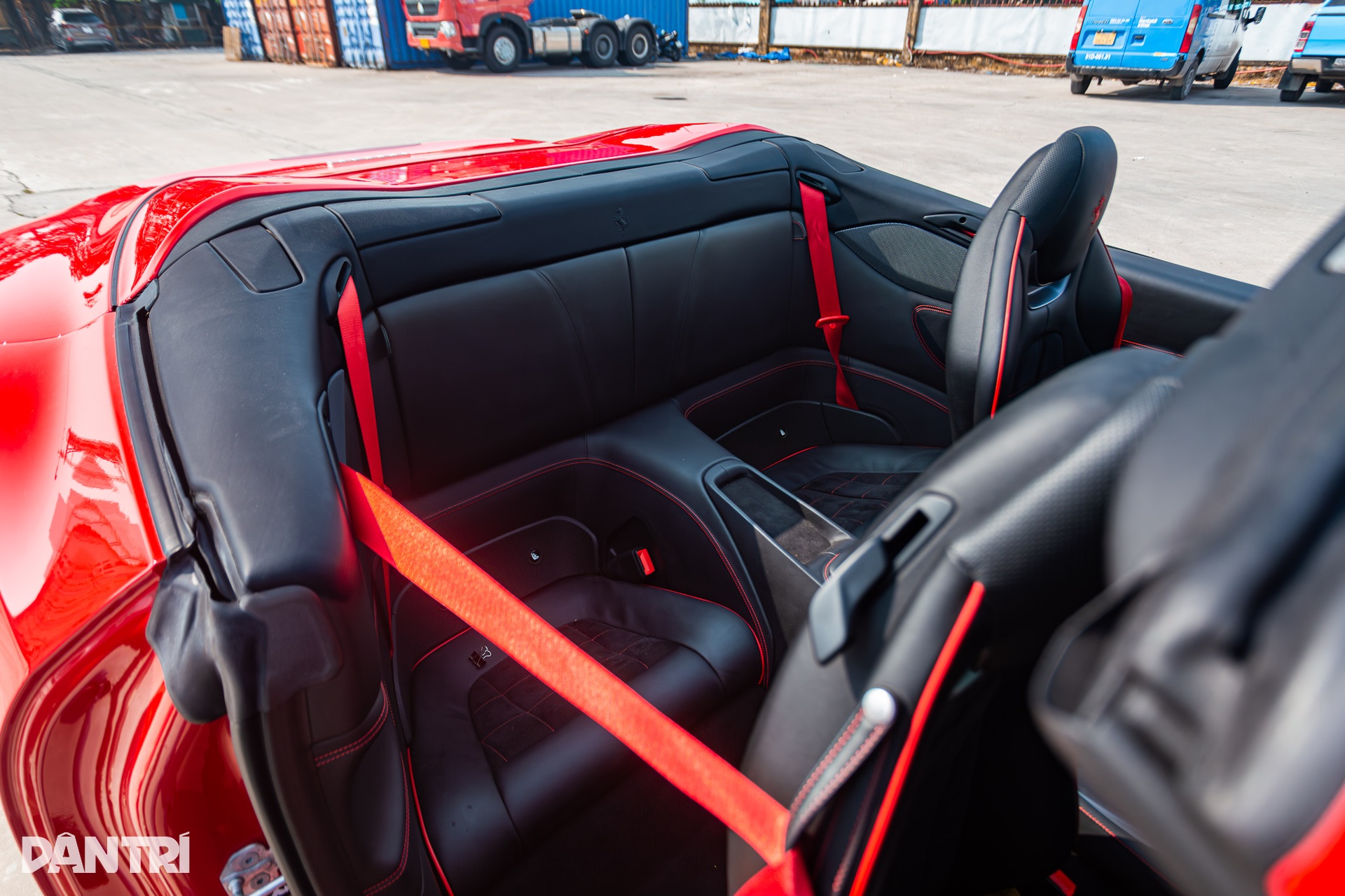 Khám phá Ferrari Portofino M: Xe mui trần giá 10 tỷ có 2 chiếc tại Việt Nam - 13 Khám phá Ferrari Portofino M: Xe mui trần giá 10 tỷ có 2 chiếc tại Việt Nam - 13