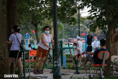 Hạ tuổi trợ cấp hưu trí xuống 75, thêm triệu người được phủ lưới an sinh