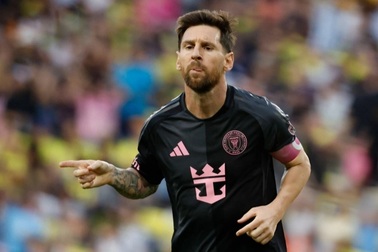 Lionel Messi lập hat-trick siêu đẳng, xuất sắc giành danh hiệu Vua phá lưới