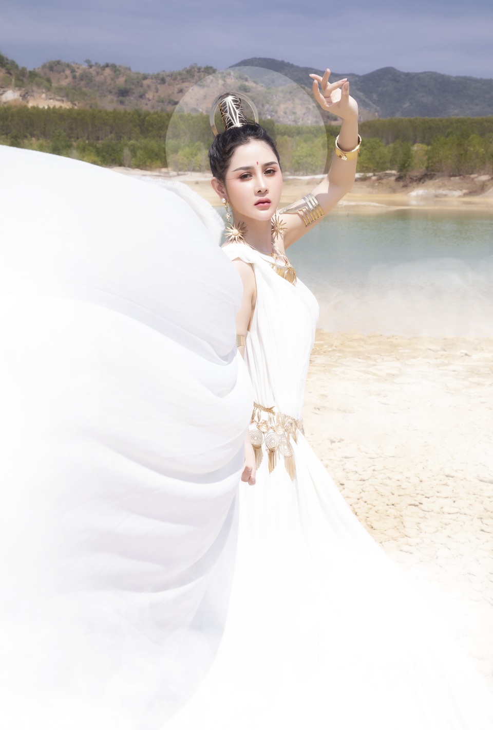 Người đẹp Triệu Hà Vy đẹp thoát tục trong bộ ảnh hóa thân nữ thần - 7 Người đẹp Triệu Hà Vy đẹp thoát tục trong bộ ảnh hóa thân nữ thần - 7