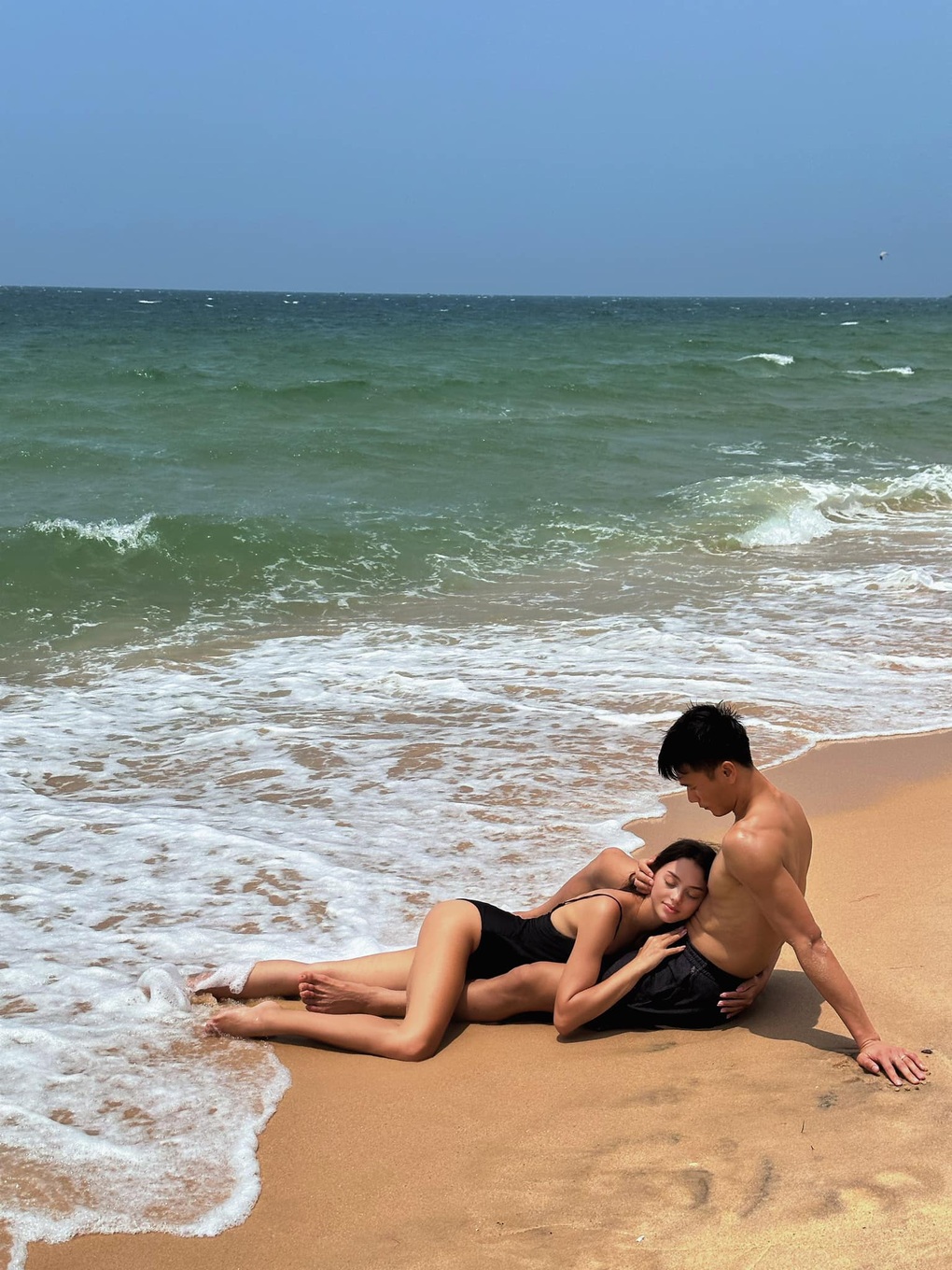 Người mẫu Dianka: Mẹ một con gợi cảm, hạnh phúc bên Bùi Tiến Dũng - 13 Người mẫu Dianka: Mẹ một con gợi cảm, hạnh phúc bên Bùi Tiến Dũng - 13