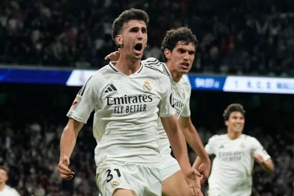 Real Madrid chiến thắng dù 3 lần bị công nghệ VAR từ chối bàn thắng - 1