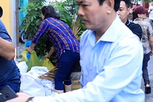 Nguyễn Hữu Linh "ẩn" trong nhà vệ sinh khi đến tòa