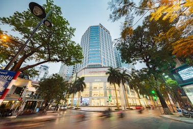 Vincom Center Bà Triệu 2 "tái xuất" với loạt thương hiệu thời trang xu hướng
