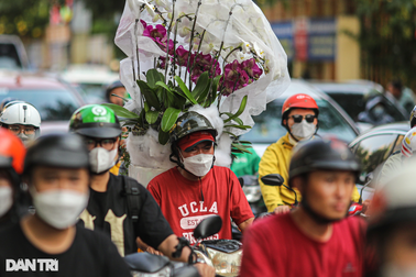 Giao thông TPHCM ùn ứ khắp nơi dịp cận Tết Nguyên đán