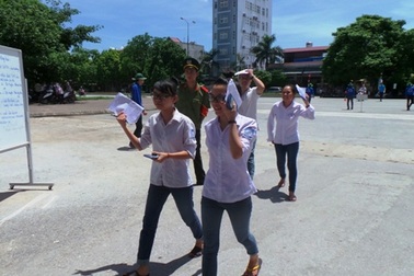 Thí sinh vừa hoàn thành bài thi Vật lý