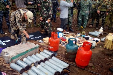 IS có mạng lưới cung cấp bom tại 20 nước