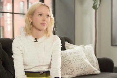 Naomi Watts hé lộ căn hộ siêu sang
