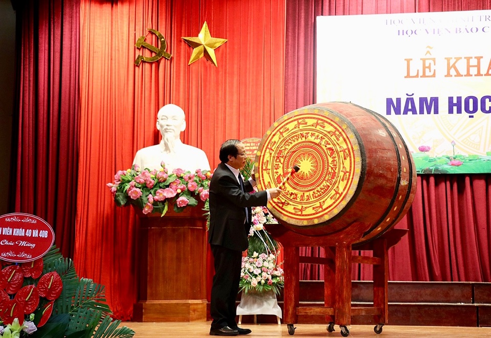 Học viện Báo chí và Tuyên truyền khai giảng: Hướng tới 60 năm thành lập - 2 Học viện Báo chí và Tuyên truyền khai giảng: Hướng tới 60 năm thành lập - 2