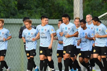 HLV Thái Lan cảm thấy lo lắng trước thềm đại chiến với đội tuyển Việt Nam