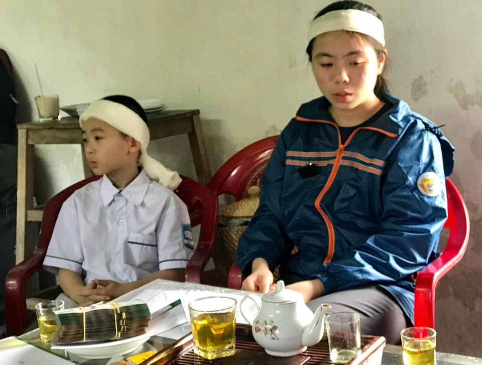 Bạn đọc Dân trí giúp đỡ đôi vợ chồng ung thư khao khát sống để nuôi con - 2 Bạn đọc Dân trí giúp đỡ đôi vợ chồng ung thư khao khát sống để nuôi con - 2