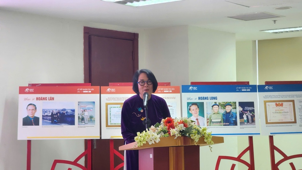 Amintiri și povești emoționante din spatele prețioaselor suveniruri și documente despre muzicianul Hoang Van - 5 Hồi ức, chuyện xúc động sau những kỷ vật, tư liệu quý về nhạc sĩ Hoàng Vân - 5