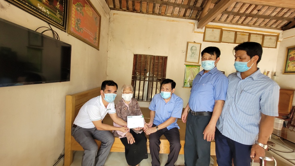 Bạn đọc Báo Dân trí tri ân dịp 27/7: Con trai mẹ khai thêm tuổi để nhập ngũ - 1 Bạn đọc Báo Dân trí tri ân dịp 27/7: Con trai mẹ khai thêm tuổi để nhập ngũ - 1