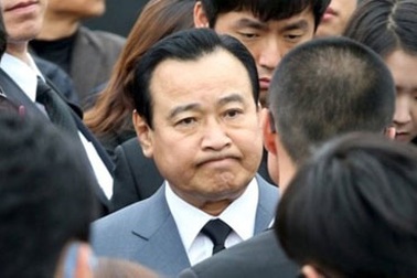 Tổng thống Hàn Quốc yêu cầu điều tra toàn diện vụ quỹ đen