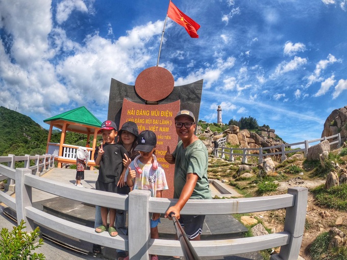 Gia đình Hà Nội chi 120 triệu cải tạo xe thành nhà di động đi xuyên Việt - 10 Gia đình Hà Nội chi 120 triệu cải tạo xe thành nhà di động đi xuyên Việt - 10