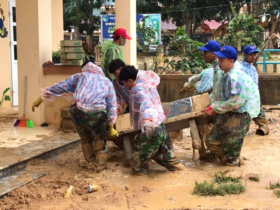 Tuổi trẻ “vực dậy” dải đất vùng biên giới bị thiệt hại nặng do mưa lũ - 14 Tuổi trẻ “vực dậy” dải đất vùng biên giới bị thiệt hại nặng do mưa lũ - 14
