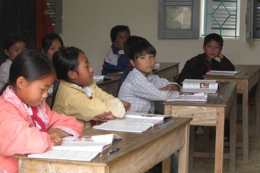 Nhọc nhằn gieo con chữ ở Tà Lèng