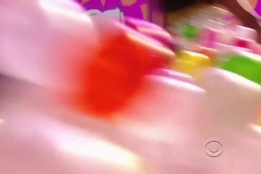 Lily Aldridge trình diễn cho Victoria's Secret